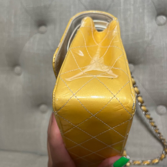 Chanel small double flap patent gold bag - Picture 4 of 10